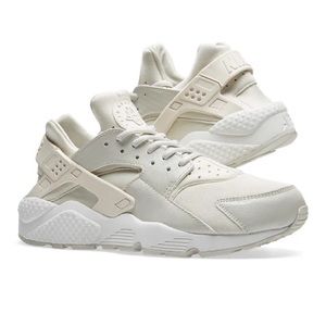NIKE AIR HUARACHE RUN PHANTOM, LIGHT BONE & WHITE